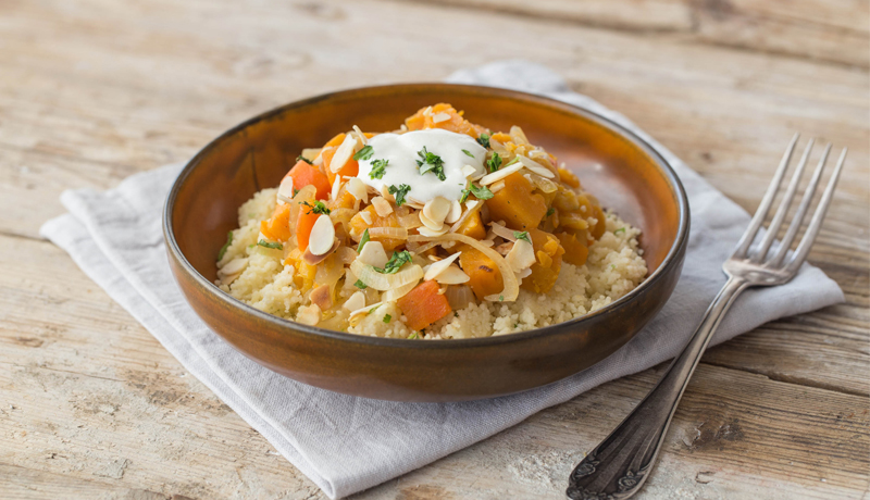 Souk-ulent chicken tagine with apricots and almonds recipe