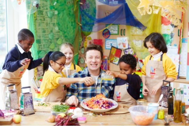 Jamie Oliver möchte Kinder zum Kochen bringen