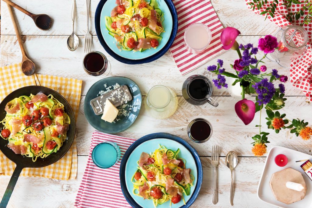 Ein kulinarischer Urlaub zu Hause: Tagliatelle mit Zucchini und Schinken