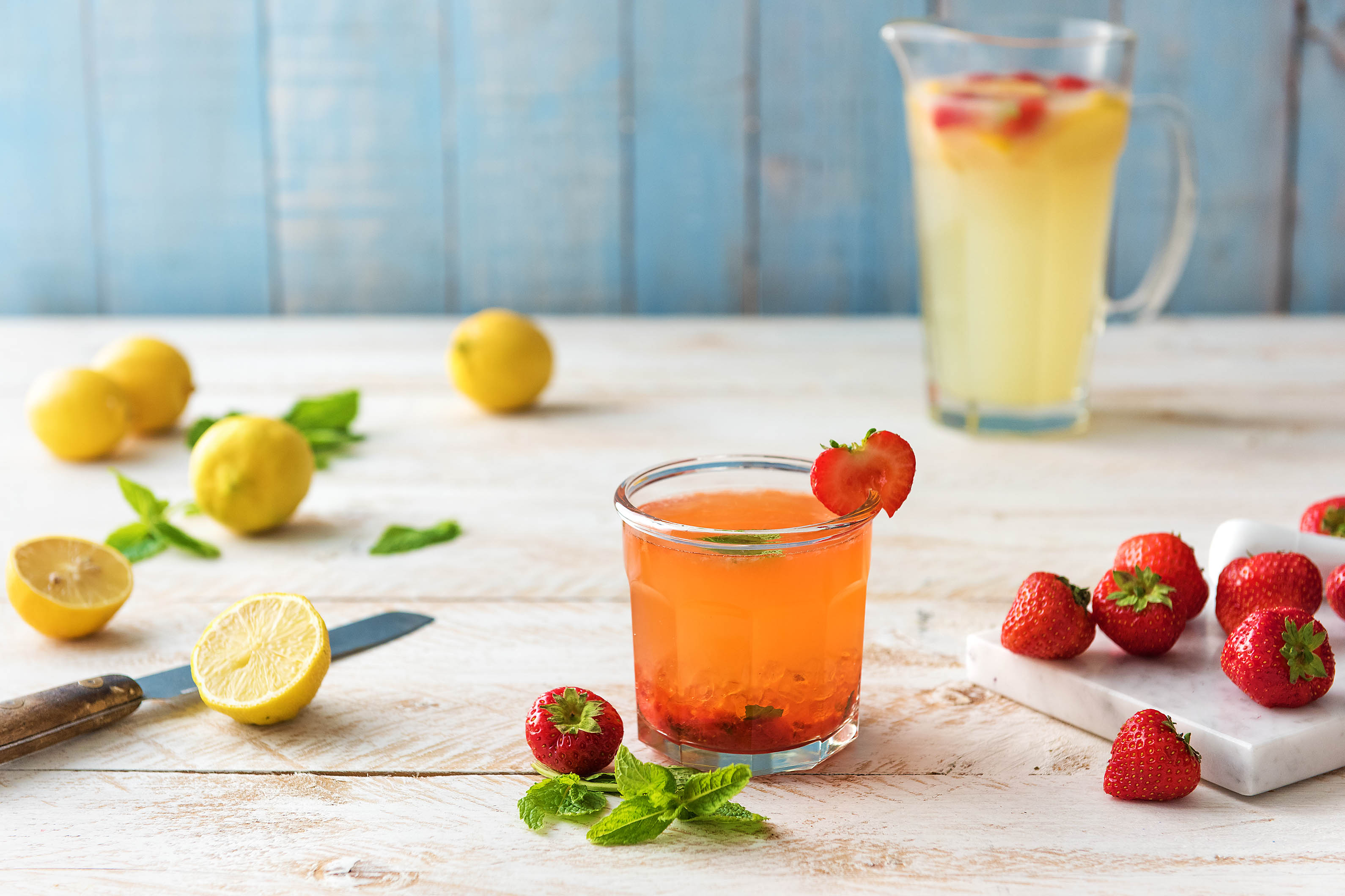 Selbstgemachte Limonade mit Erdbeeren | EssenZeit