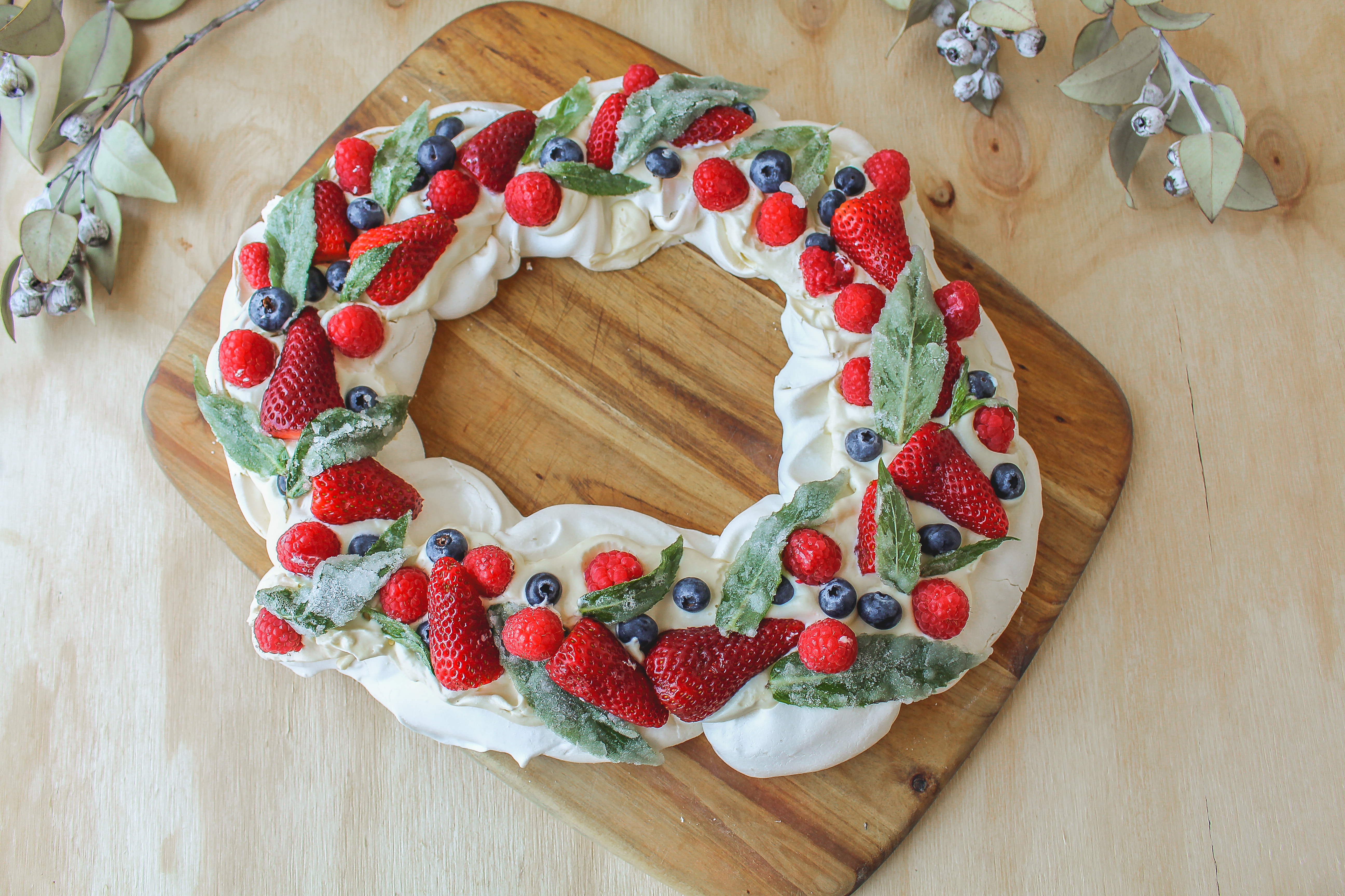 Christmas Pavlova Wreath Recipe