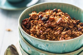 4 Granola Recipes To Jump Out Of Bed For